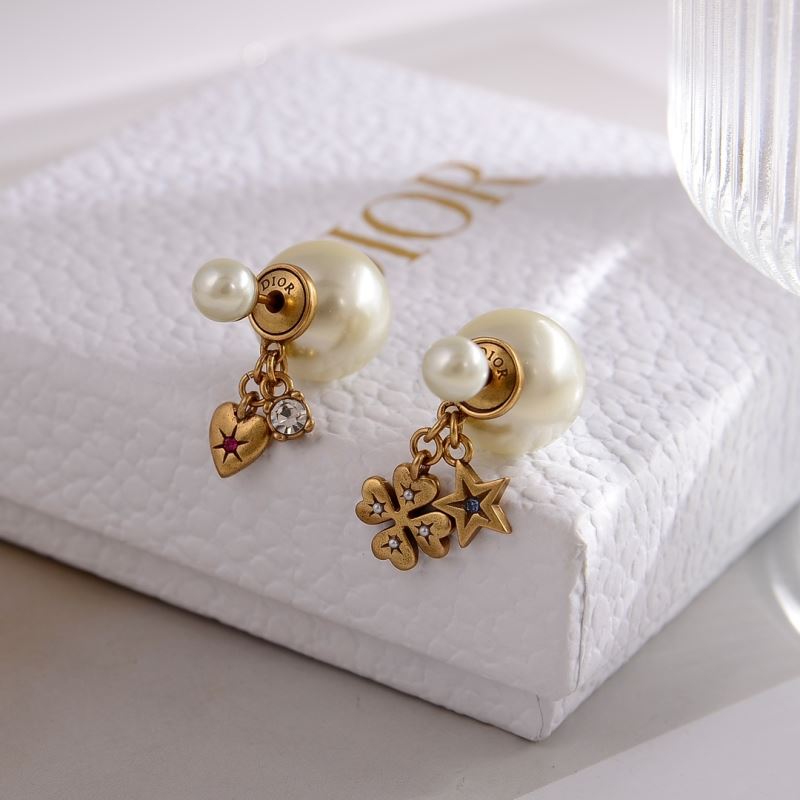 chr1st1an D10r earrings